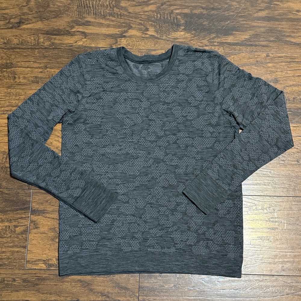 lululemon athletica Dark Gray Textured Long Sleeve Tee